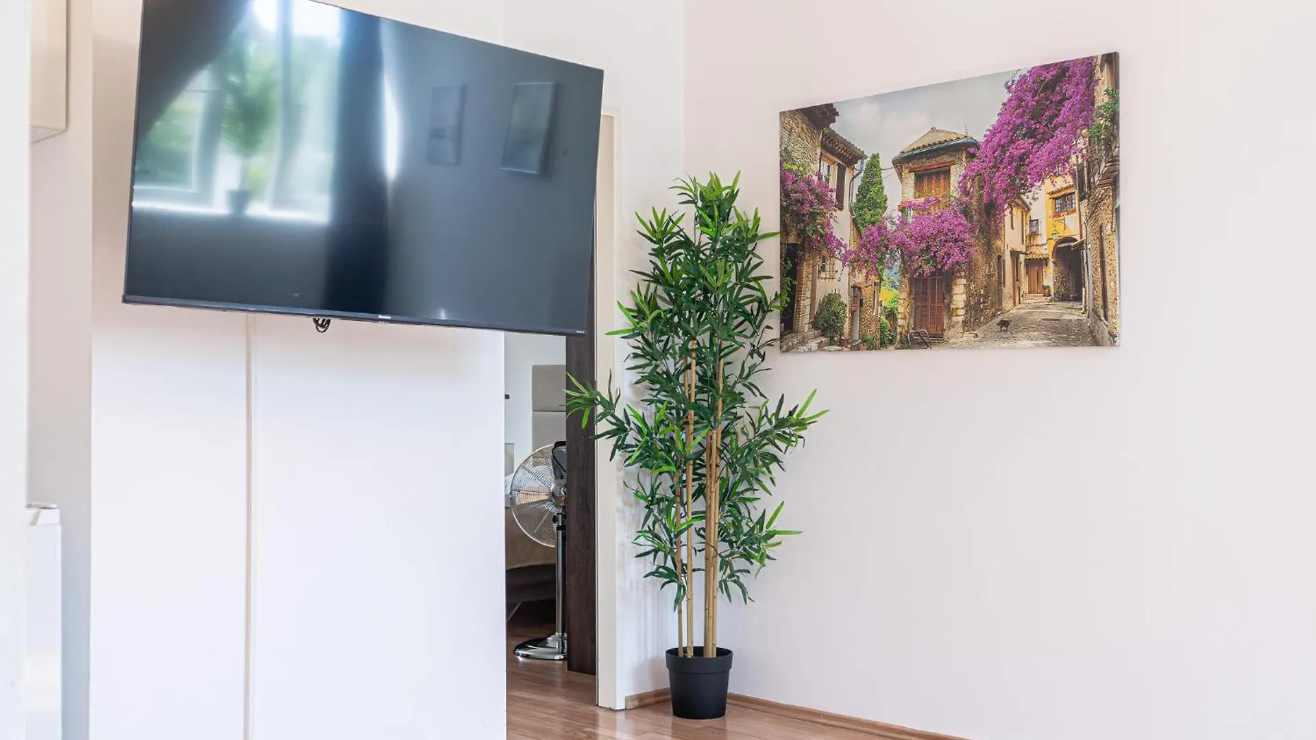 Apartment Lovely 2Br Apt, Great Location - Near Schoenbrunn Vienna