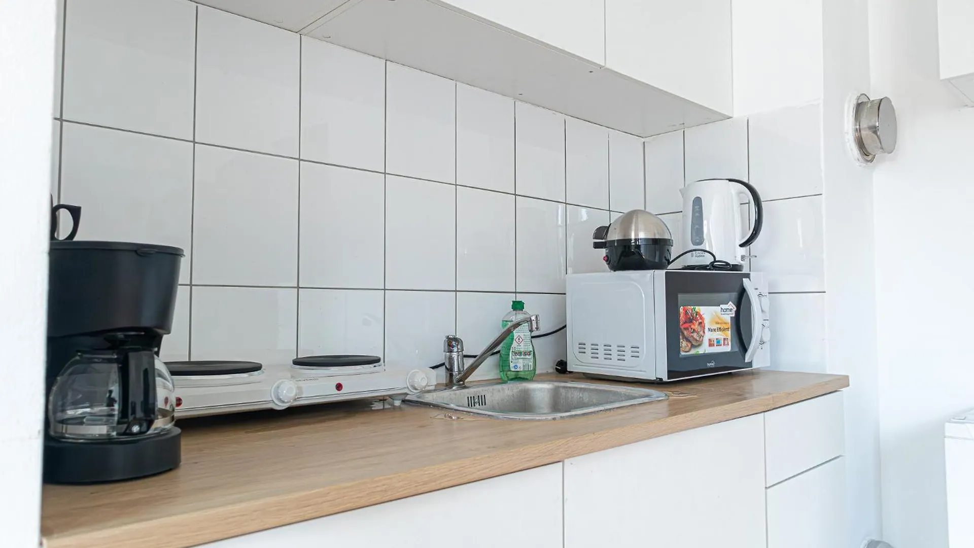 Apartment Lovely 2Br Apt, Great Location - Near Schoenbrunn Vienna